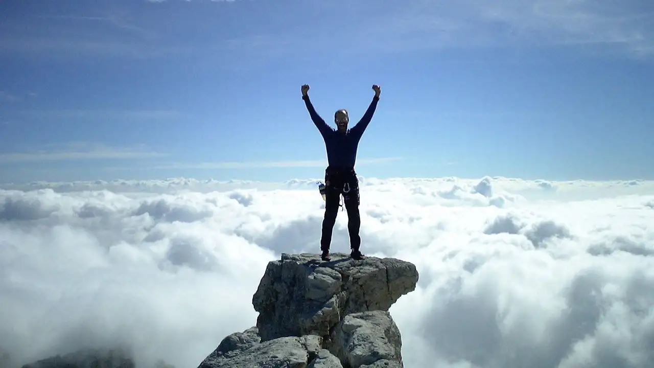 1. Exploring the Changing Landscape of Media & Internet Marketing