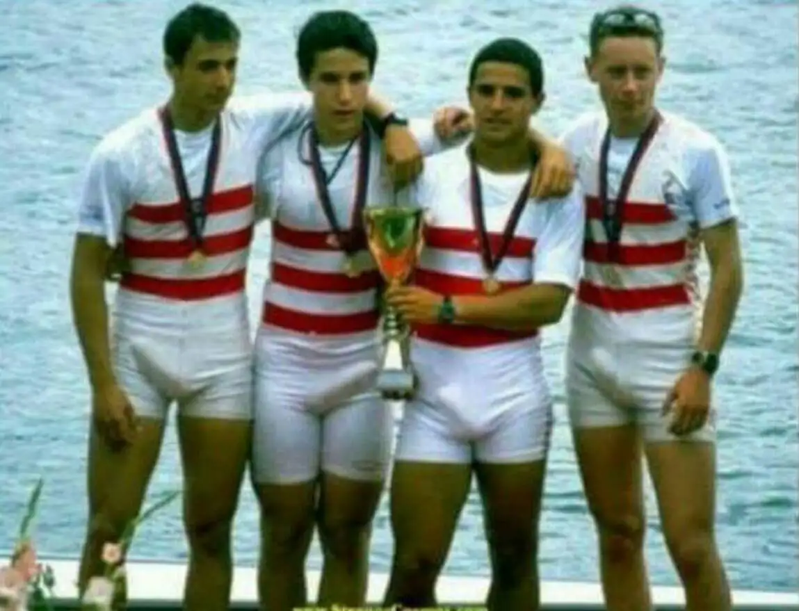 2. The Irresistible Irish Charm: A Closer Look at Sean Connery's Magnetic Magnetism