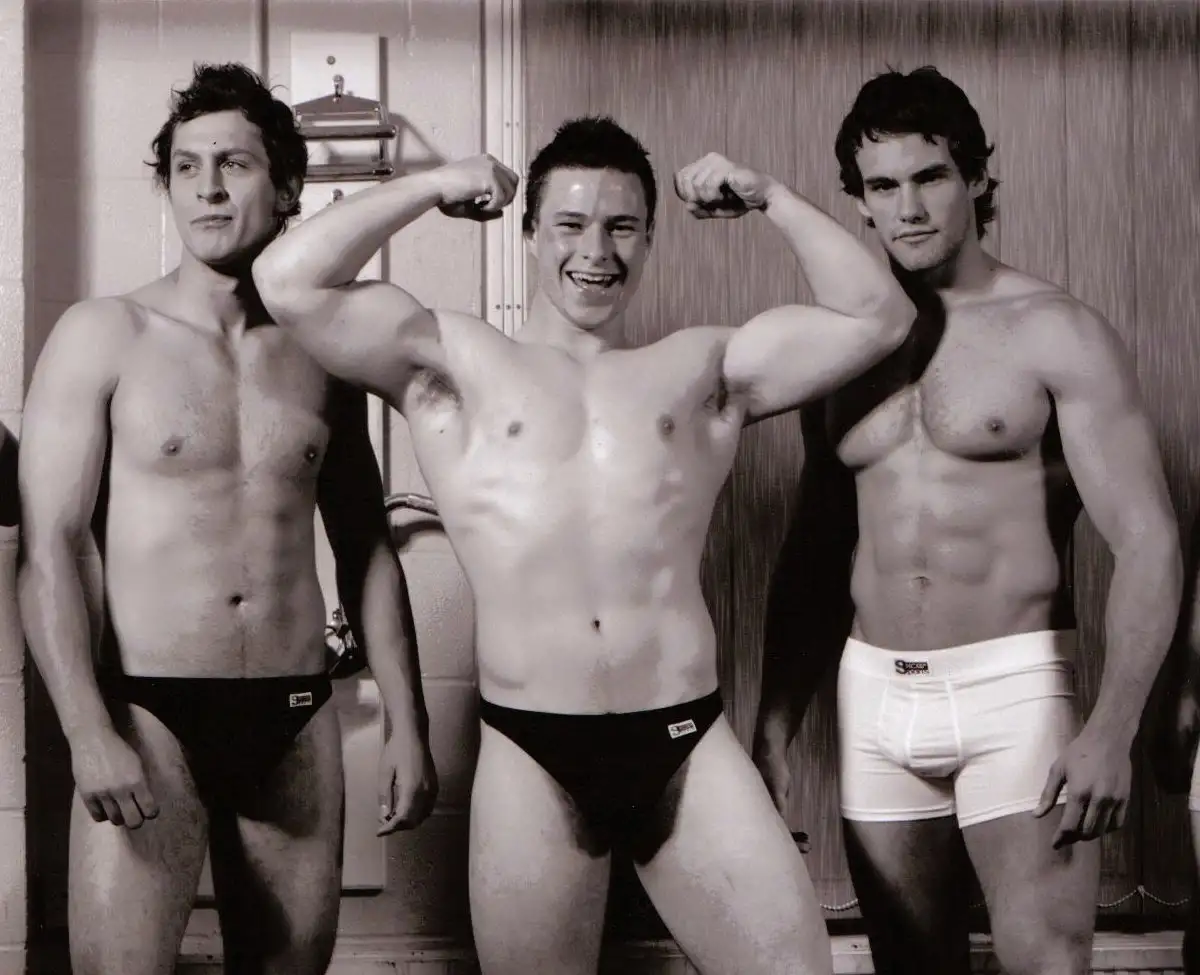 Admiring Josh Duhamel's Steaming Hot Cock: A Swoon-Worthy Study in Male Allure