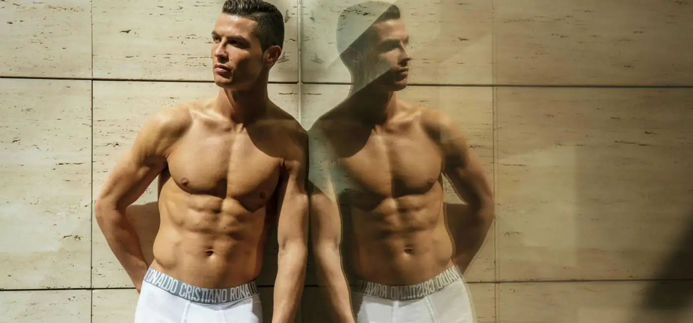 1. A Delectable Delight Unveiled: Decoding David Essex's Liquid Velvet