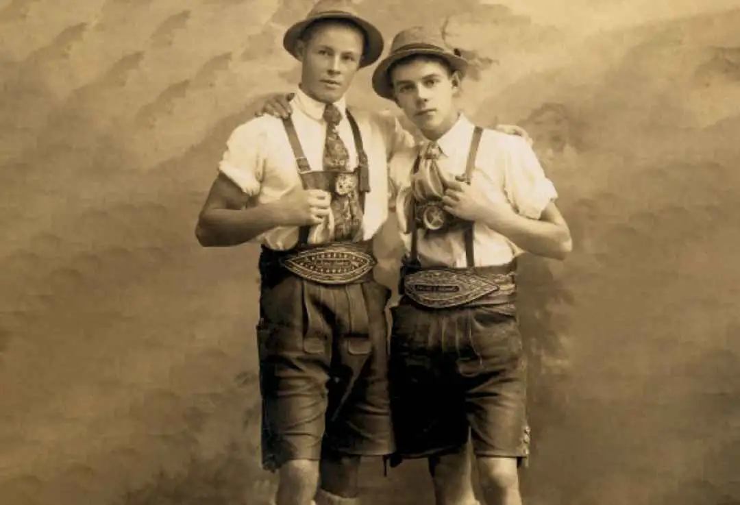 2. Lascivious Lip-Locks, Lavish Lust: Extreme Hunk Cole's Sultry Stardom