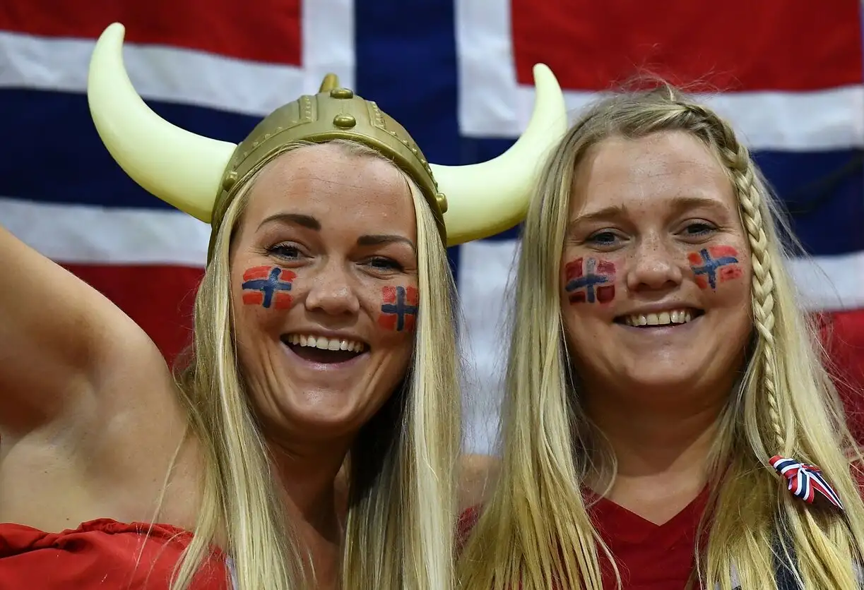 1. Snapdragons: When a Perfect Fantasy World Suddenly Crumbles into Reality