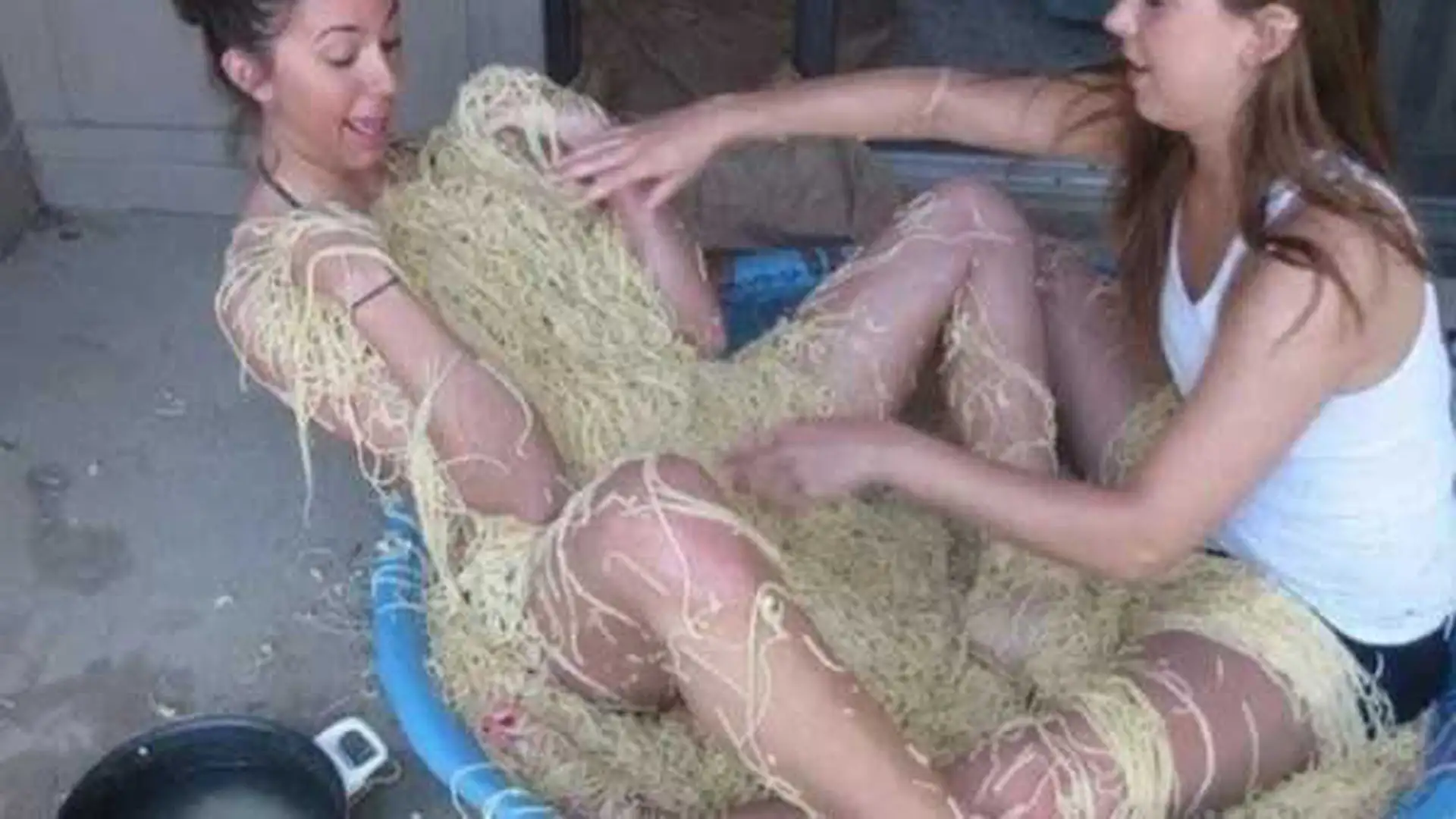 Heading 1: The‍ Black Glove ⁤of Genius: A⁢ Closer Look at the ​Life⁢ and Legend of Tom Rochat⁣ PhD