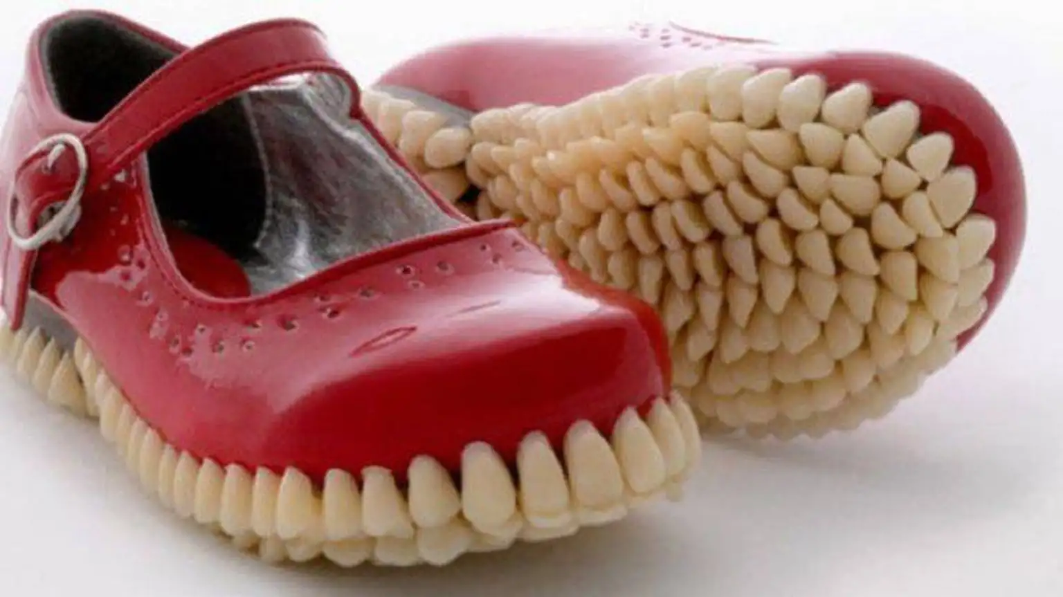 Heading 1:‍ When a‍ Charming ⁣Smile Turns into a Messed Up⁢ Frown: An Inside Look ‌at‌ the Strangest Transformations