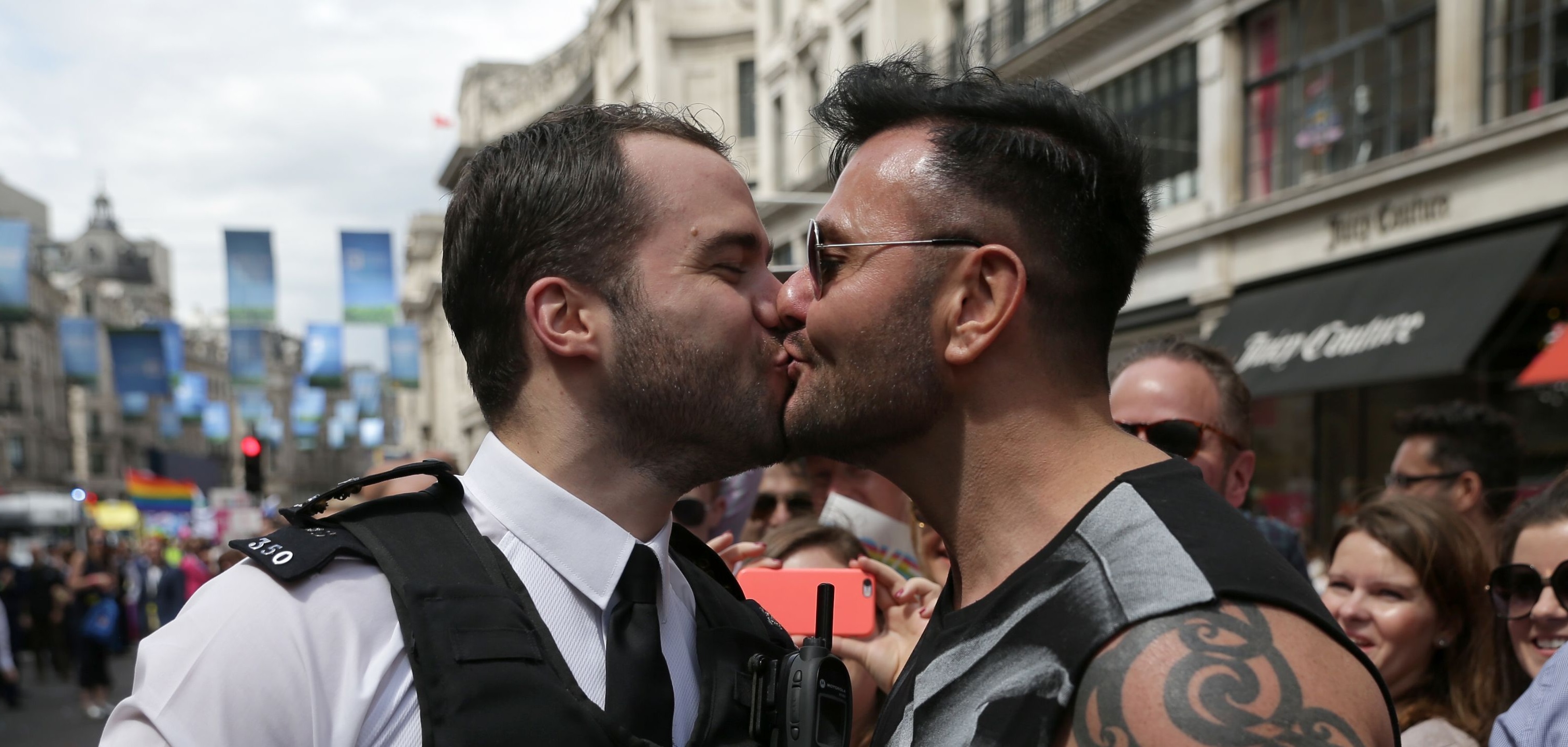 **Unleash Your Thirst:‌ The Most⁢ Sinful Instagram Hunks ⁤to Ignite Your Feed**