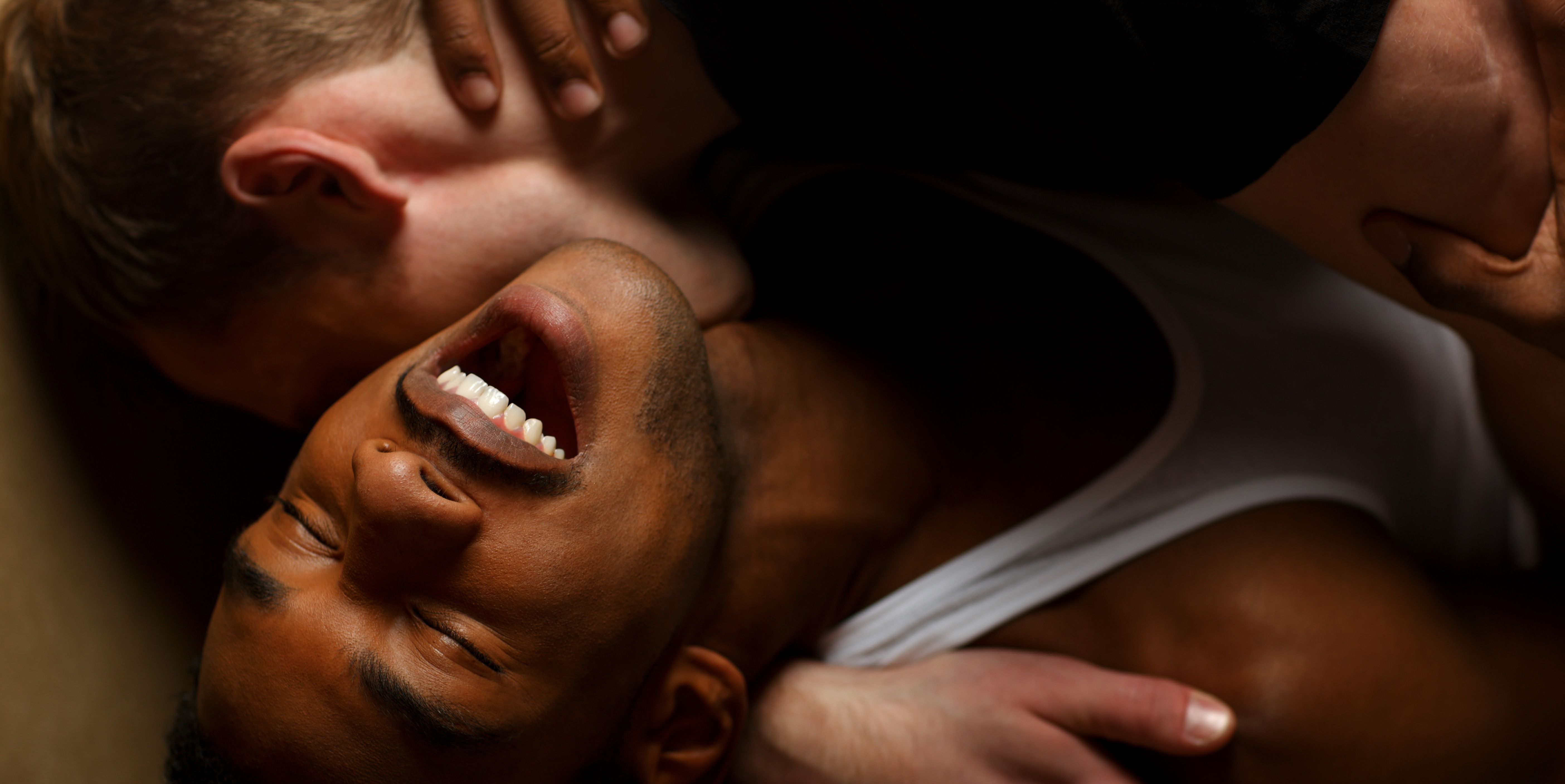 Sculpted Desire: Chiseled Physiques ⁣and Raw Passion