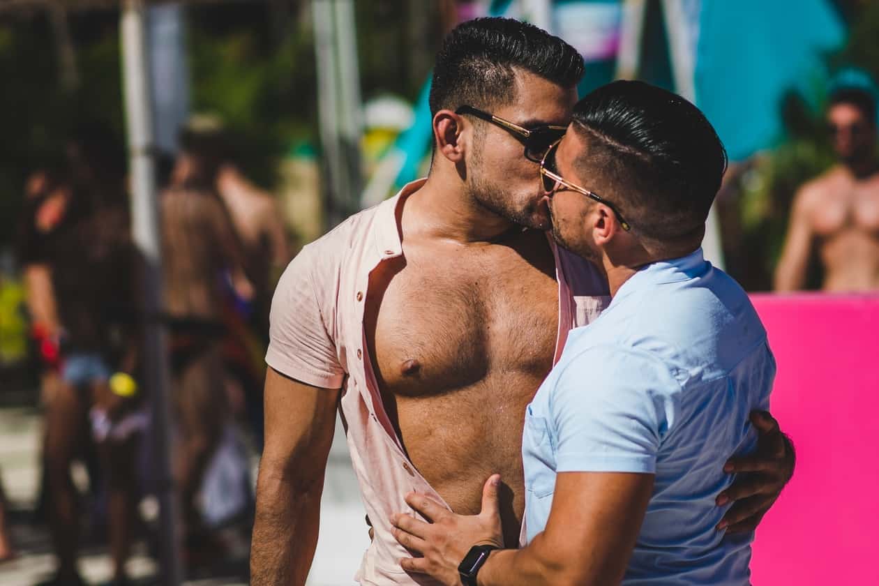 Dripping⁢ Desire: The Irresistible Allure⁣ of Boyish ⁢Charms