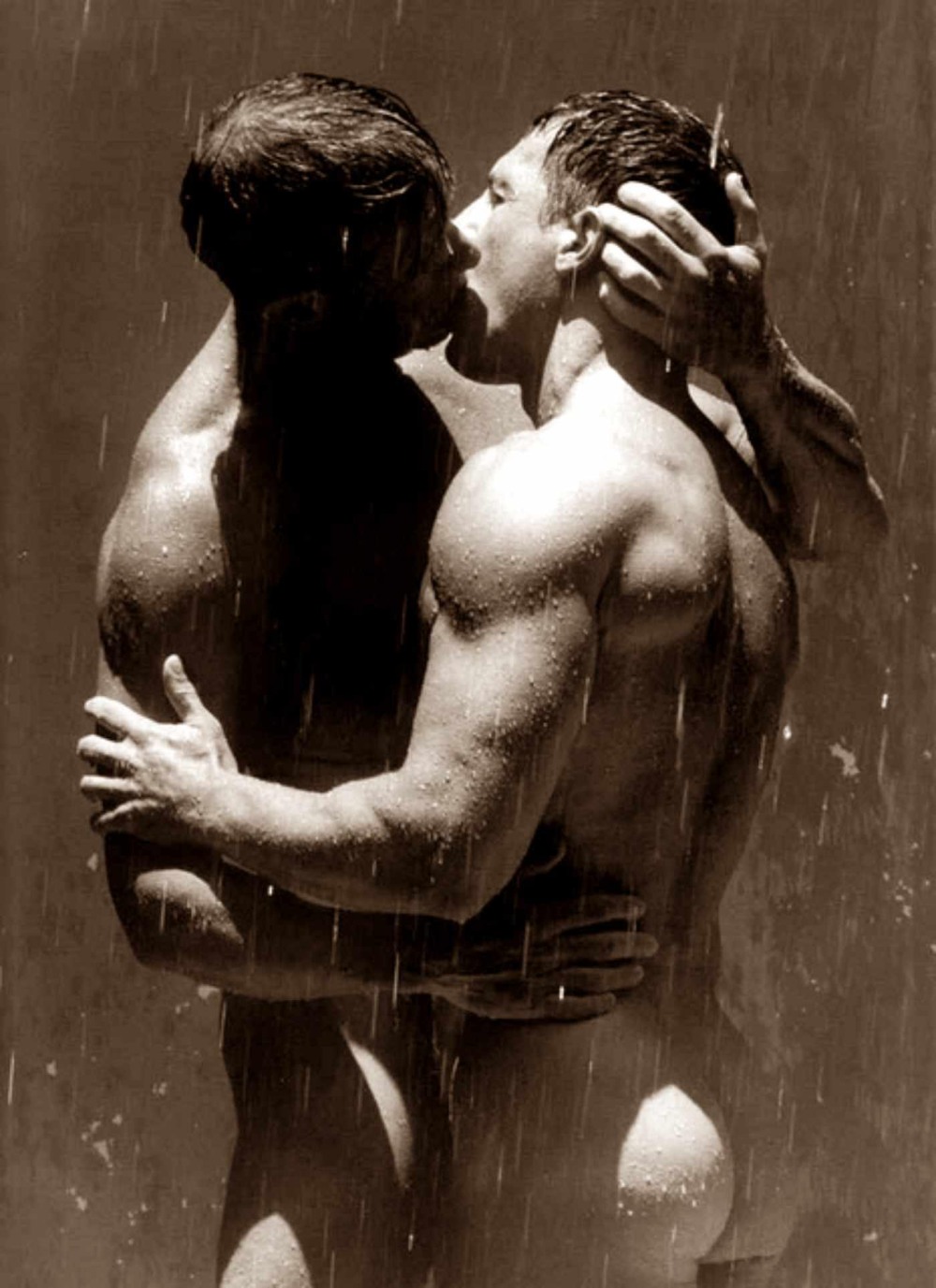 4. Unbridled Ecstasy: A Homoerotic Odyssey in an ⁤Unseen Haven of Hedonistic ⁢Pleasure