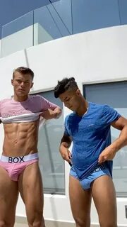 4. Harness‌ the Power of Body Language to Flaunt Your ‌Best Side