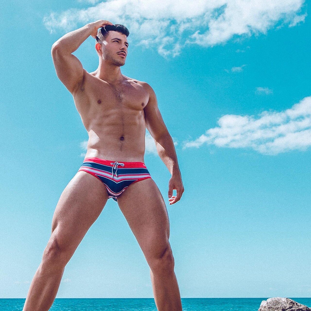 4. Getting Into the Groove: Bulge Flaunting Tips and Tricks