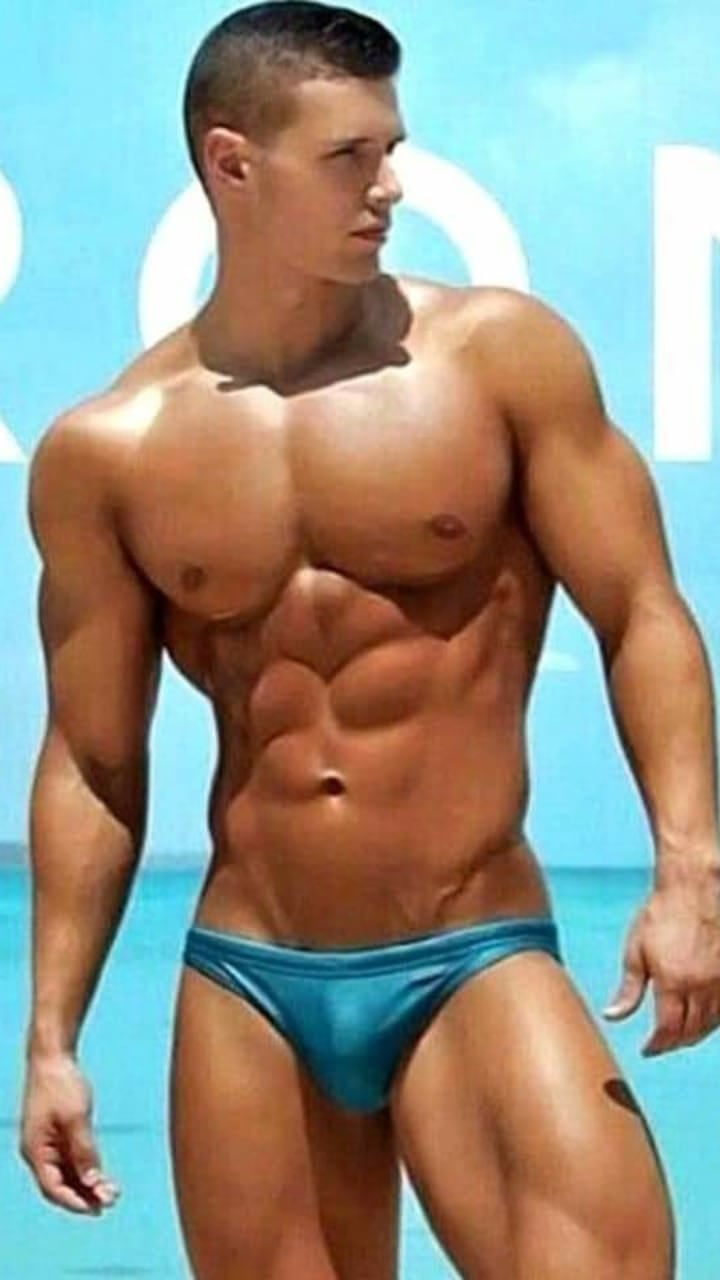 1. Nature's Sexy Gift: The Advantages of a Small Bulge