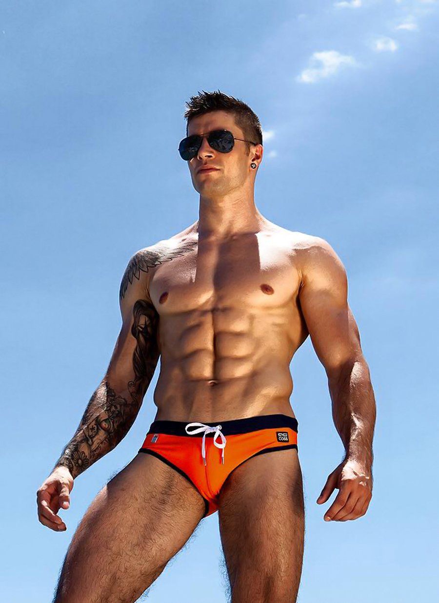 2. Rocking Those Alluring Curves