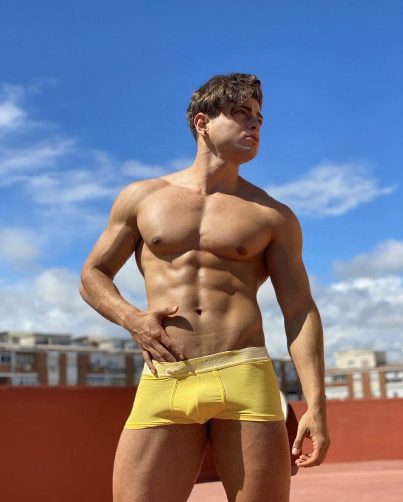 4. ⁣Unleash ⁣the Power ⁣of Your Bulging Bods ​Now!