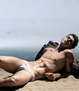 1. Hot Boys and Their Bulges