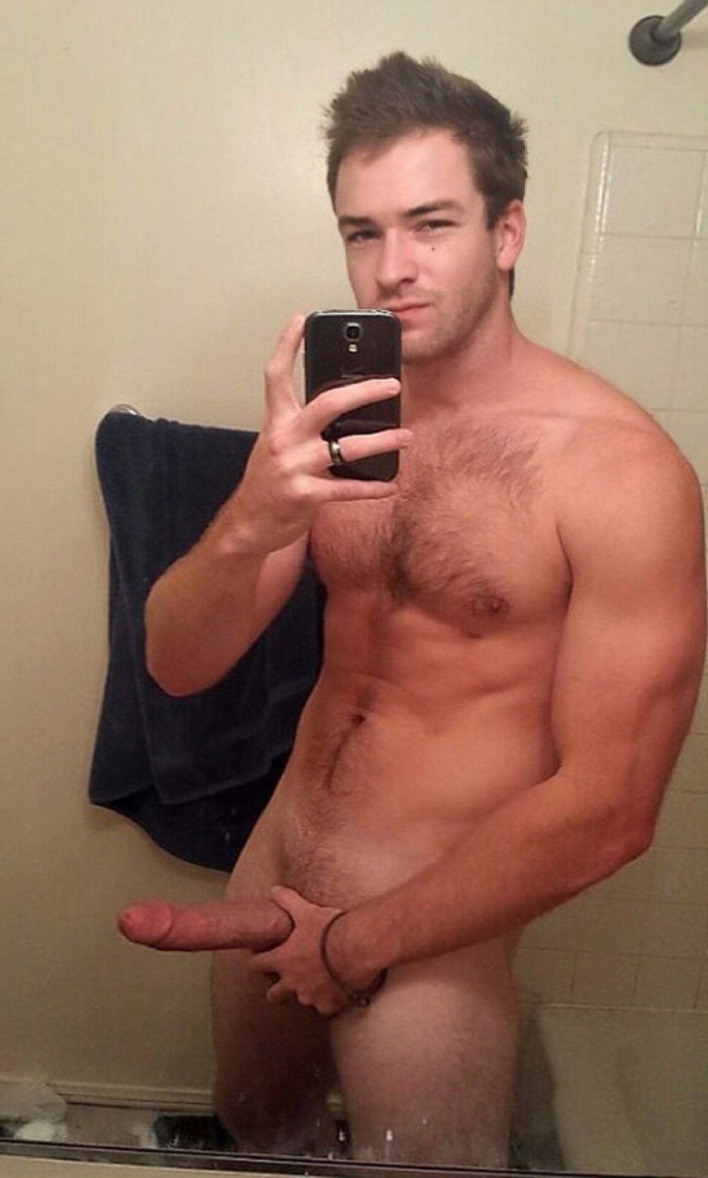 2. The Six Best Selfie Poses for Big Dicked Guys