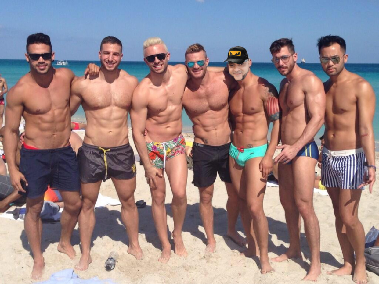 Pouch⁢ Party: Flower ​Power ⁤Blossoms in Briefs