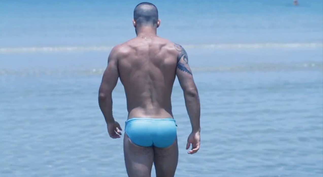 Speedos: Wet, Tight, & ⁣Igniting Lust!