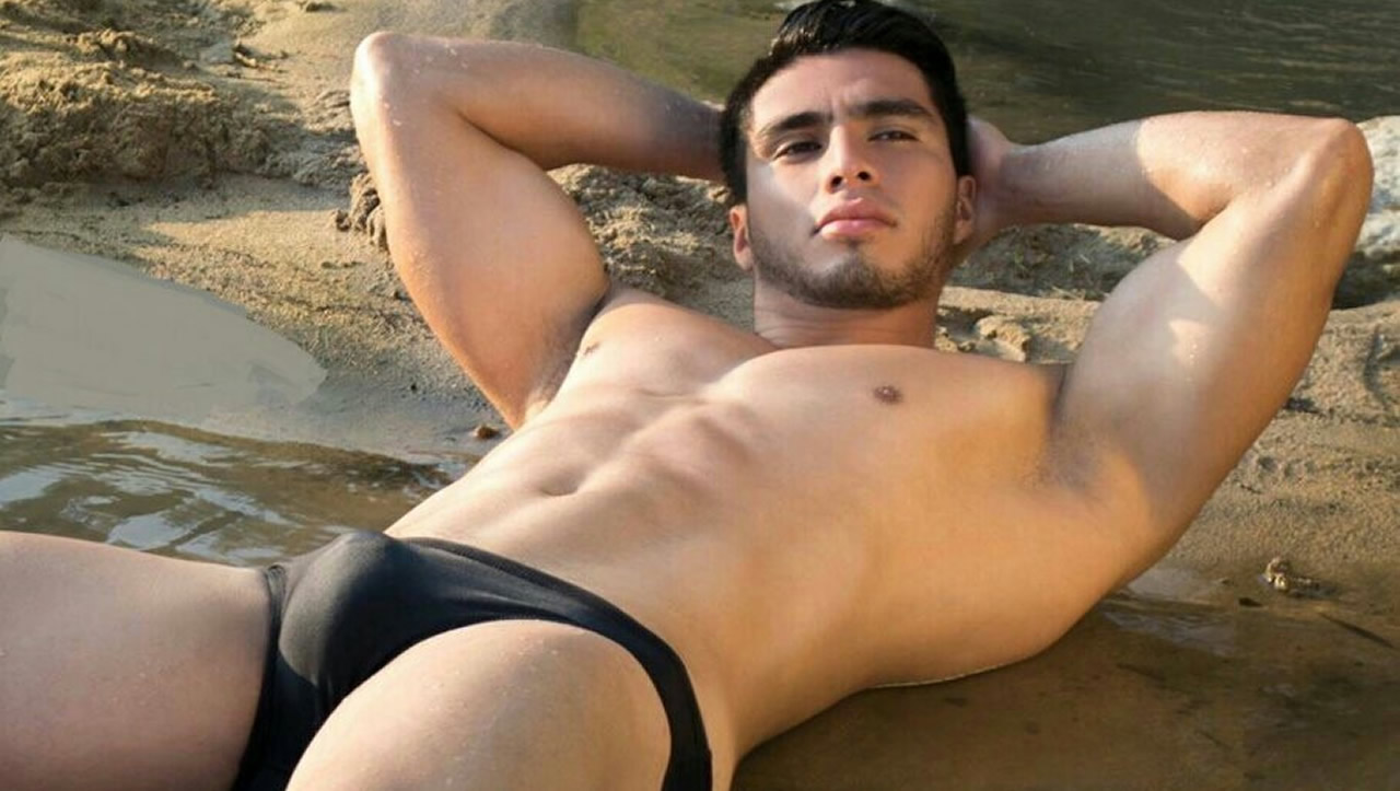 Bulging Swimwear: A Appreciation for Wet Lycra