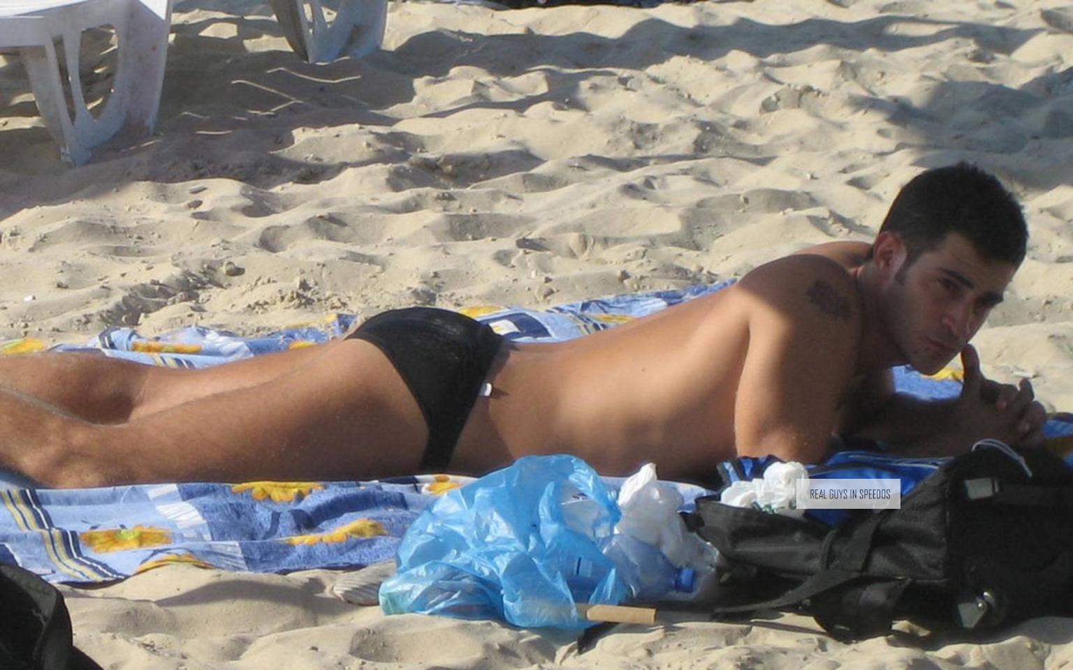 Plunging in Passion:​ Confessions of⁤ Desire from Speedo-Wearing Studs