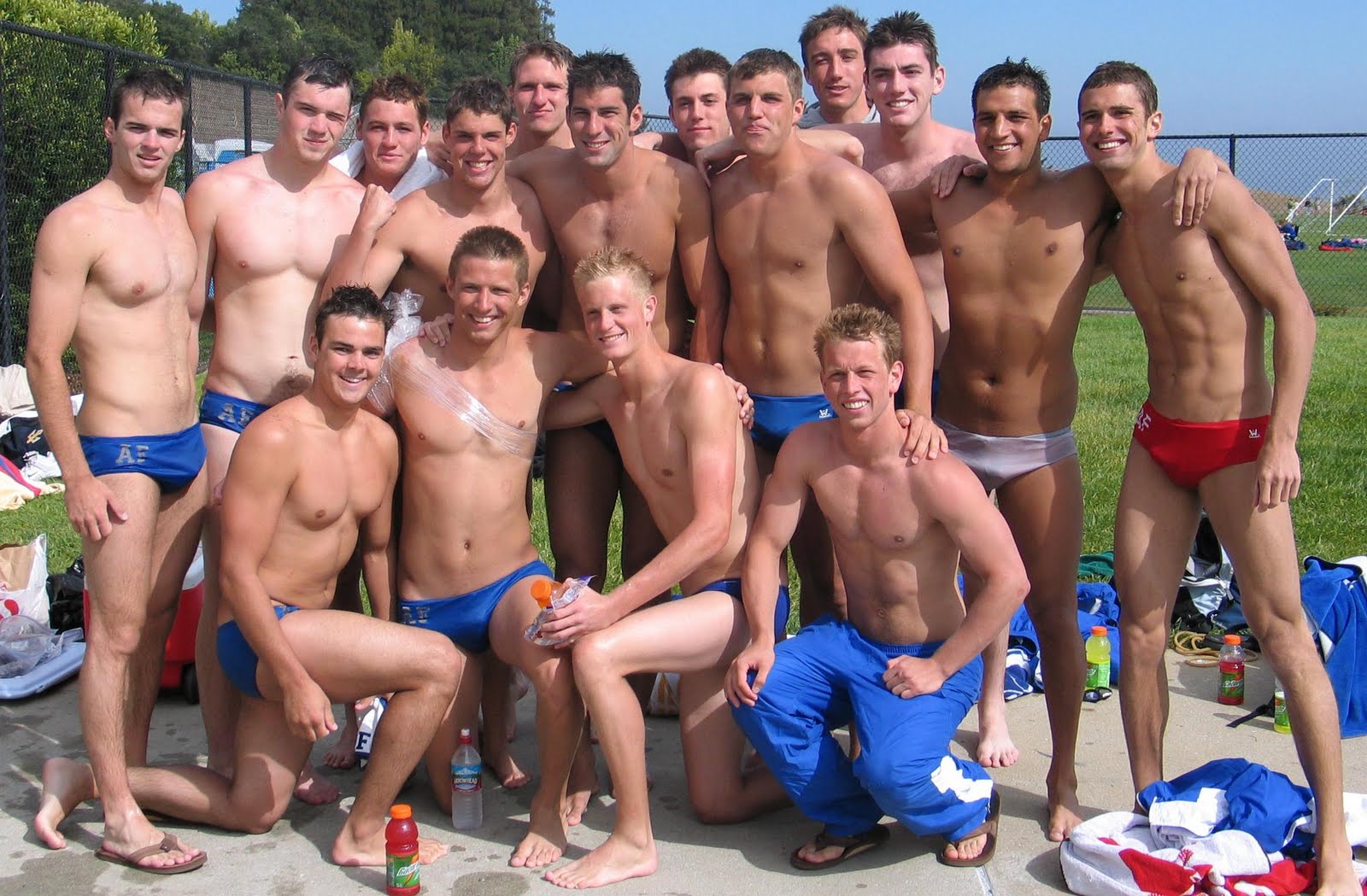 Embracing the Tease: Speedos Flesh-Baring ⁤Fabrics and Tantalizing Cuts