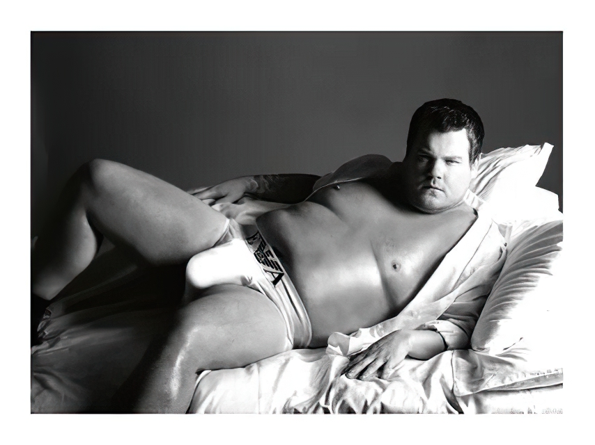 2. Travolta's Too Hot ⁤to⁤ Handle Torso!