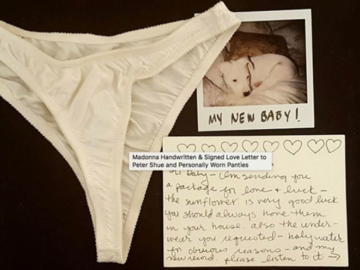4. Taste the Ta-Ta's of Chris Isaak's Tempting Torso!