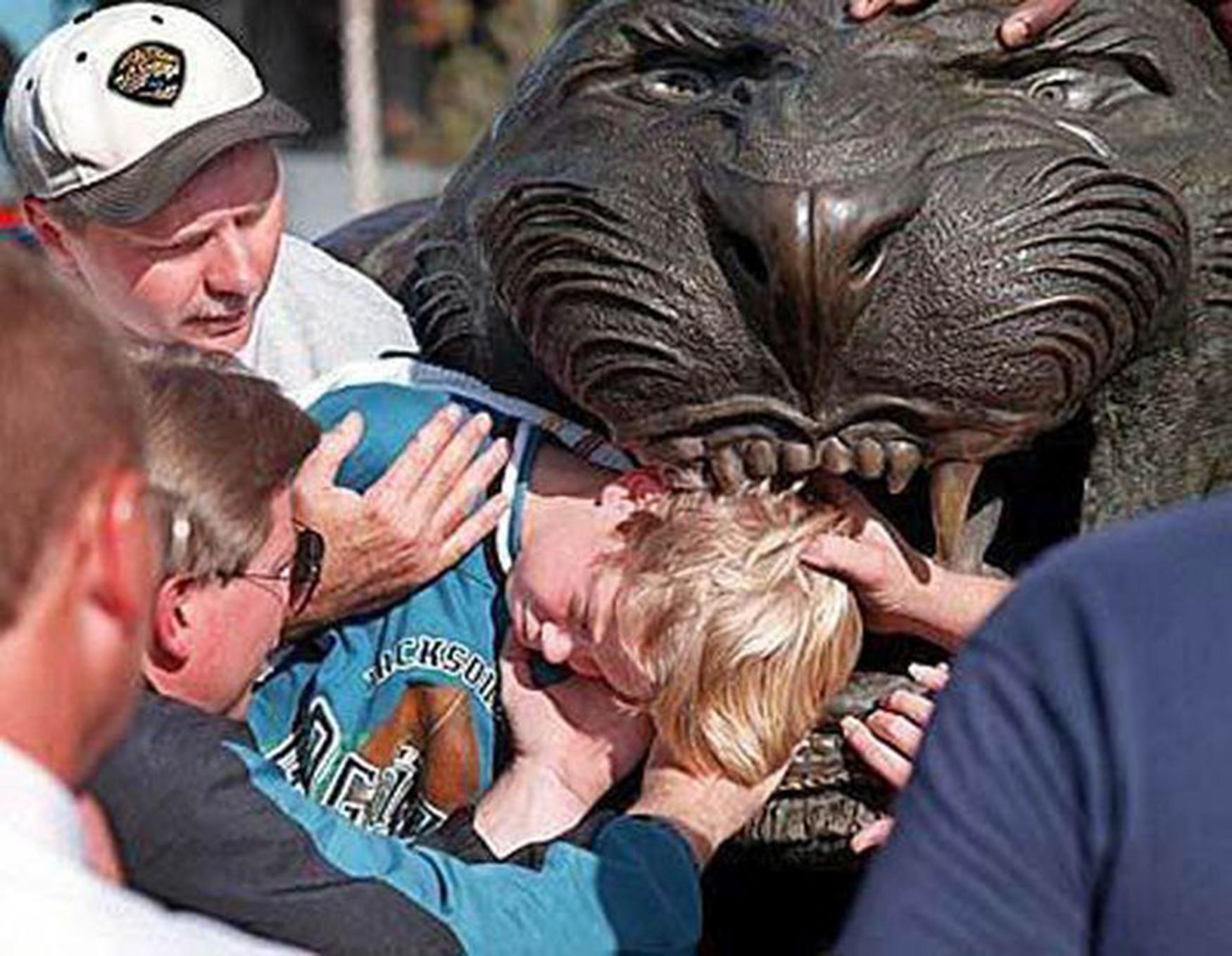 2. Embracing Uniqueness: Celebrating the Phenomenon of Eccentric Black Aesthetics