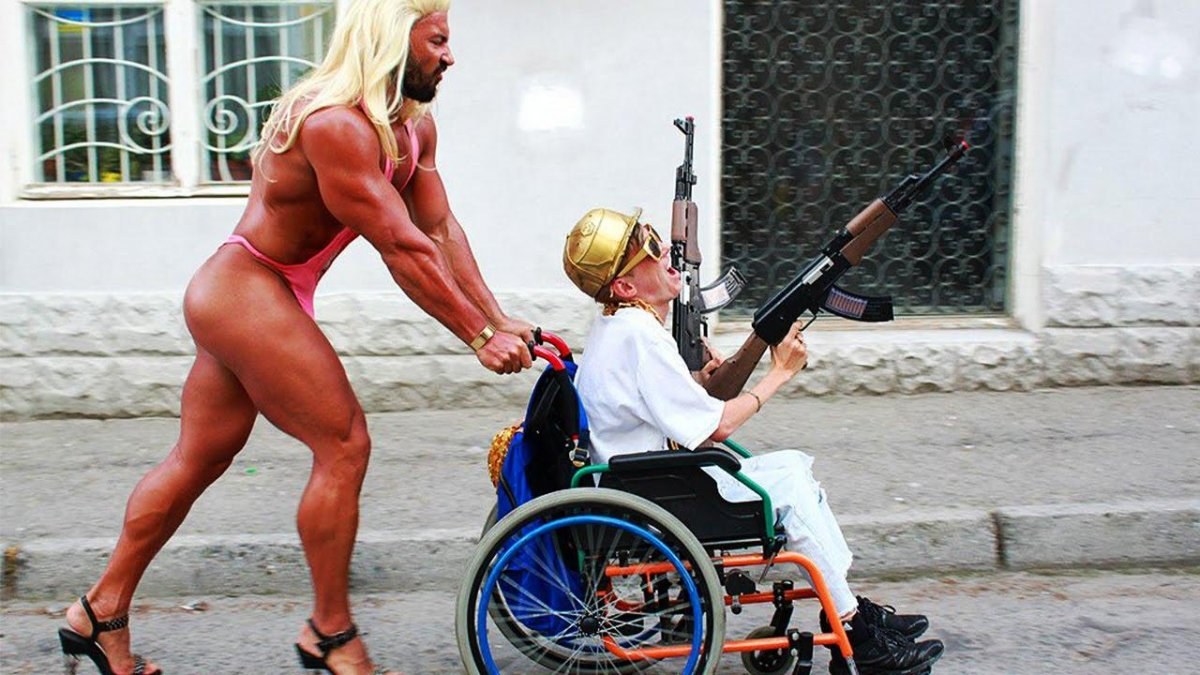 2. Surviving the ​People of Walmart Experience: Embrace the Weirdness and Master the Art of ⁣Non-Judgmental Observing