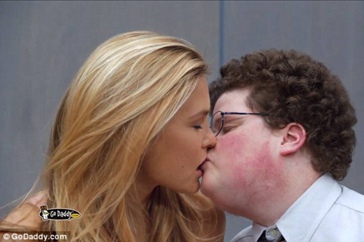 Heading 2: ⁢Embrace the Quirkiness! 5 Oddball YouTubers‍ That ⁤Will Leave You ⁢Questioning Reality