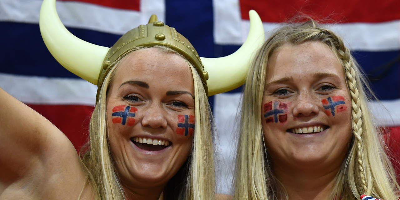 1.‍ The Man with the Pet⁣ Rock:​ Unleashing Your Inner Eccentricity through Absurd​ Companionship