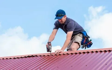 Choosing the Right Professional for Clay Tile Roof Repair