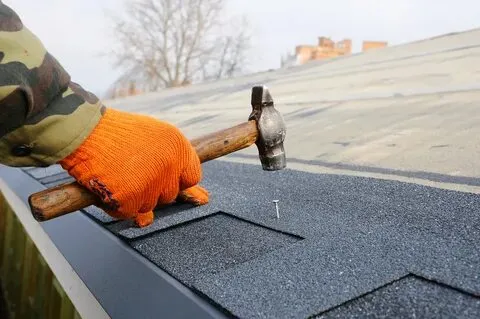 Choosing the Right Materials for a Seamless Roof