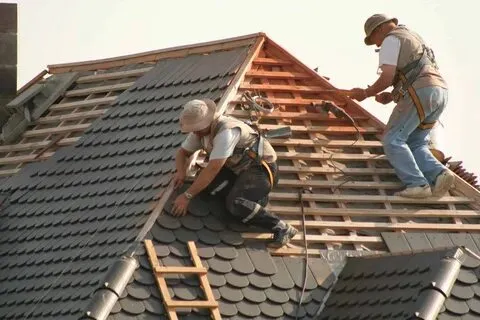 Heading 4: ⁤Understanding‌ the ‍Benefits ‍of Hiring a Local Roofer ⁣for Shingle Repairs and​ Installation