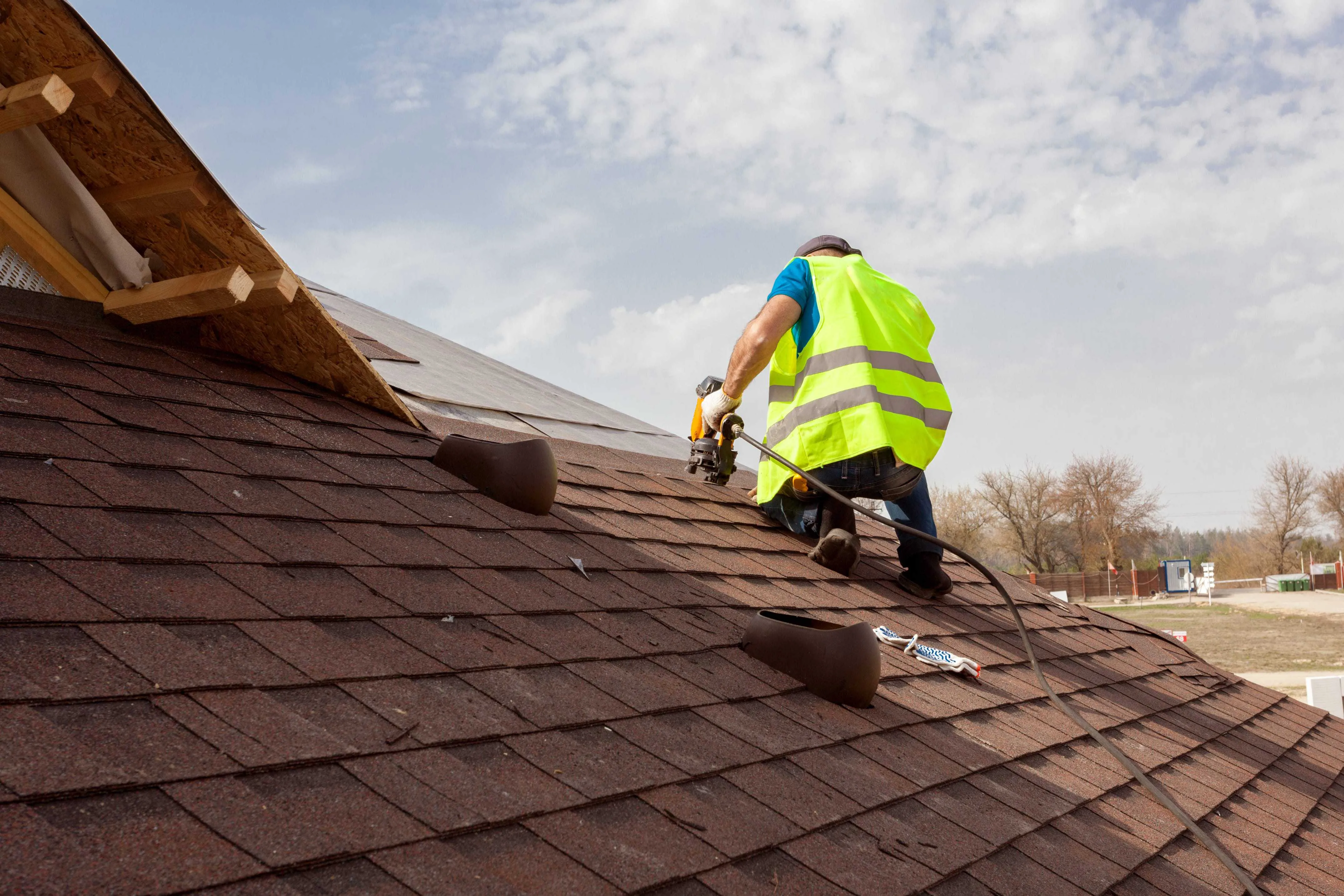 - Expert Insights: Choosing the Right Roofing Company for Your Needs