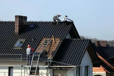 The Character of a Modest Roofer