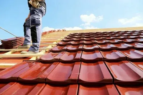 - Expertise in⁢ Residential and Commercial Roofing​ Projects