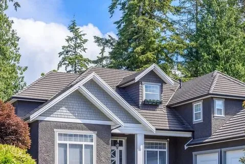 Selecting the Right Type of Tile Roof for Your Home